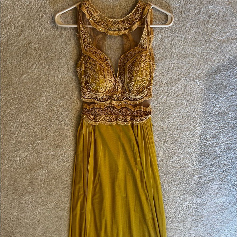Elegant Gold Lace Maxi Dress
